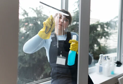 Nettoyage de vitres intérieures et extérieures à Dogneville